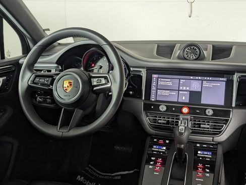 New 2026 Porsche Macan image 22