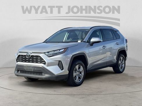 Used 2024 Toyota RAV4 XLE AWD/4WD image 1