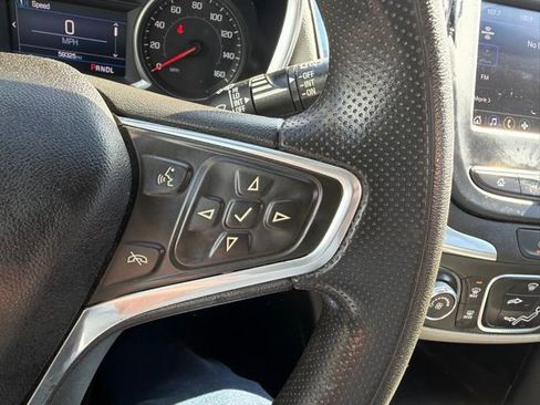Used 2022 Chevrolet Equinox LS AWD/4WD image 32
