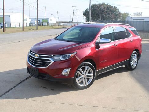 Used 2018 Chevrolet Equinox Premier image 1