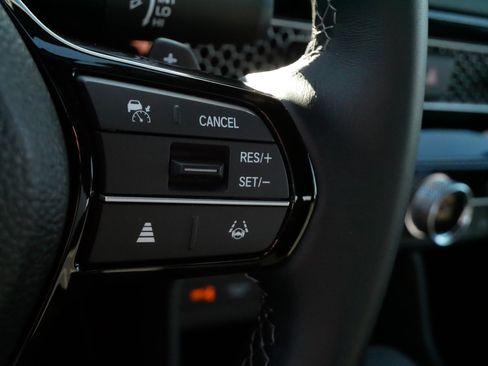 Used 2025 Honda Civic Sport image 26