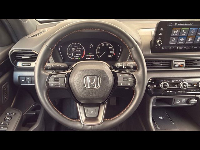 Certified 2025 Honda Pilot TrailSport image 23