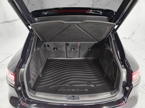Used 2022 Porsche Macan GTS AWD/4WD image 13