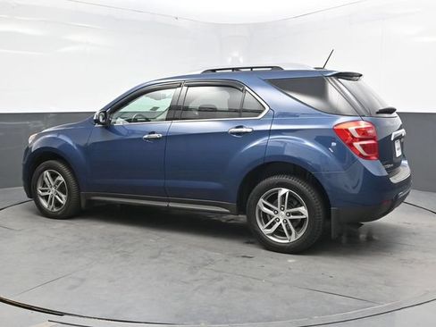 Used 2017 Chevrolet Equinox Premier w/ Enhanced Convenience Package AWD/4WD image 4