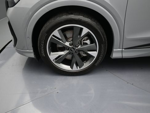 Used 2024 Audi Q4 e-tron Premium Plus image 10