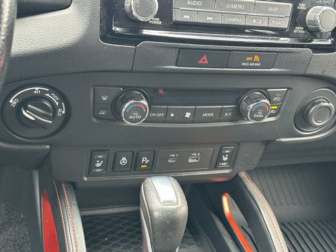 Used 2022 Nissan Frontier PRO-4X AWD/4WD image 19