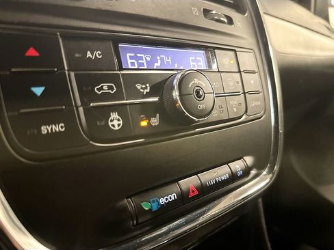 Used 2018 Dodge Grand Caravan GT image 25