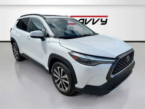 Used 2023 Toyota Corolla Cross XLE w/ Convenience Package FWD image 1