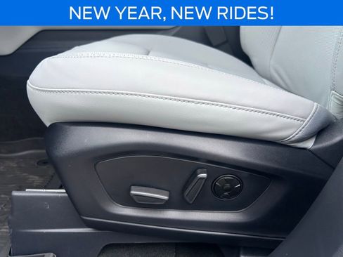 New 2026 Ford Explorer Platinum AWD/4WD image 16