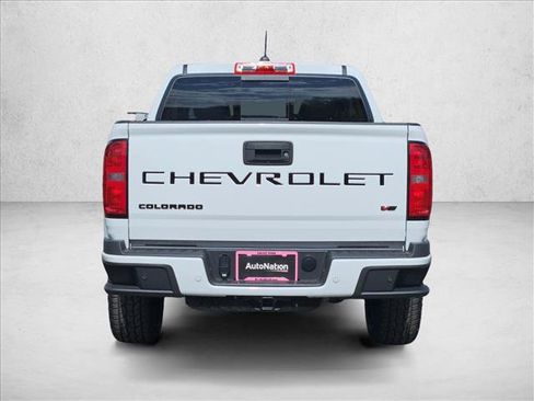 Certified 2022 Chevrolet Colorado Z71 w/ Safety Package AWD/4WD image 7