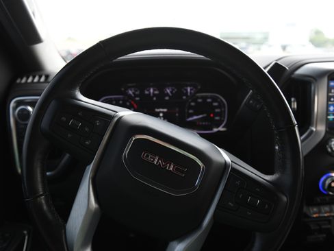 Used 2021 GMC Sierra 1500 SLT w/ SLT Premium Plus Package AWD/4WD image 17