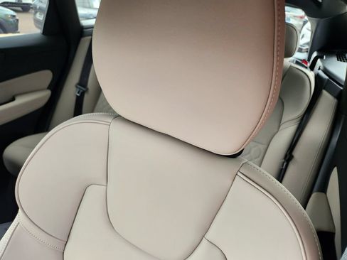 New 2026 Volvo XC60 T8 Plus w/ Protection Package Premier AWD/4WD image 6