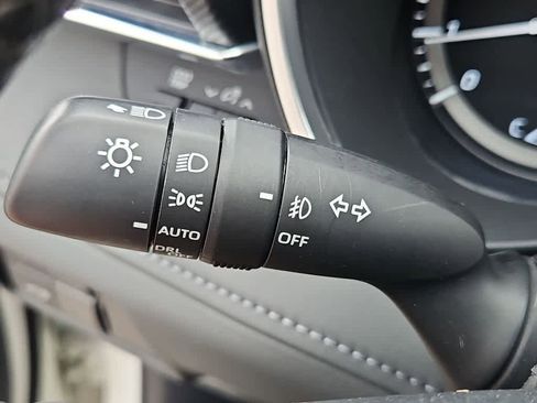 Used 2021 Toyota Highlander XSE FWD image 29