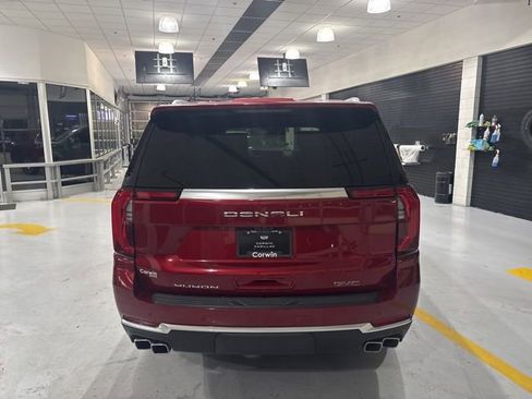 Used 2025 GMC Yukon XL Denali w/ Denali Reserve Package AWD/4WD image 7