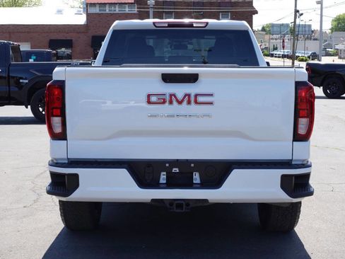 Used 2023 GMC Sierra 1500 Pro w/ Graphite Edition AWD/4WD image 9