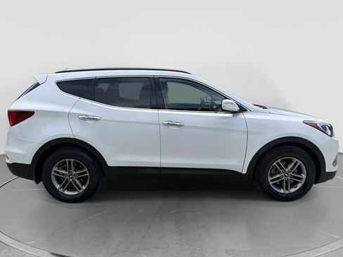Used 2017 Hyundai Santa Fe Sport FWD image 2