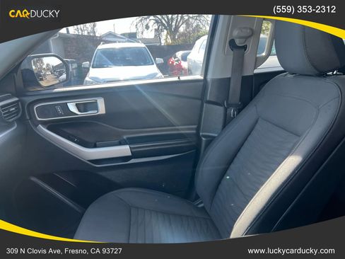 Used 2020 Ford Explorer XLT RWD image 17