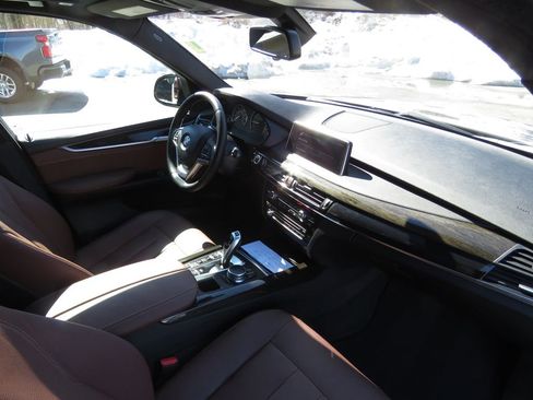 Used 2017 BMW X5 xDrive40e image 14
