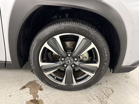 Used 2024 Lexus UX 250h FWD image 13