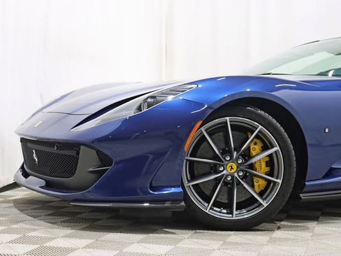 Used 2021 Ferrari 812 GTS RWD image 4