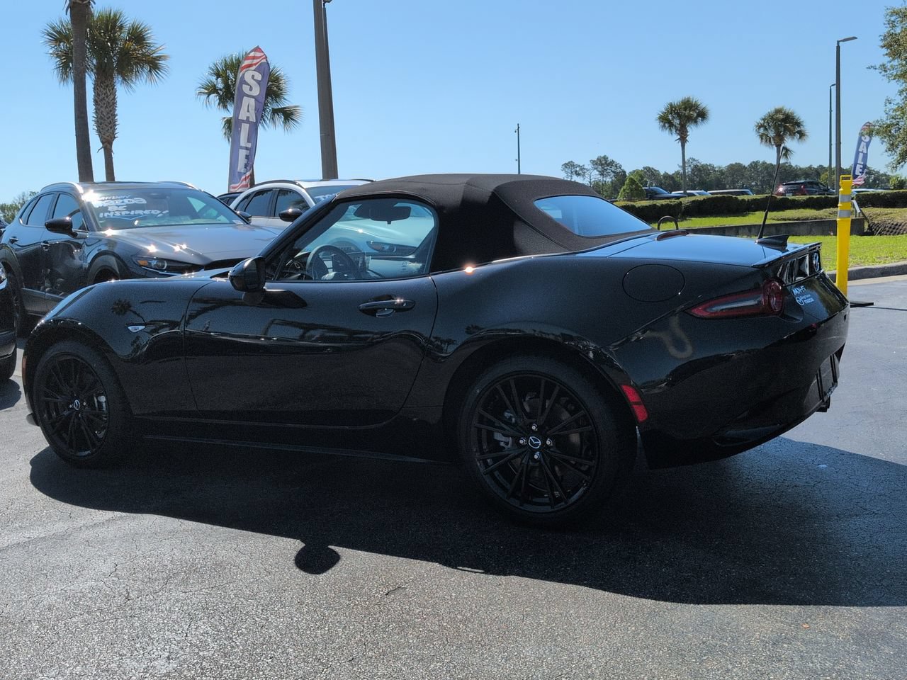 New 2026 MAZDA MX-5 Miata Club w/ Interior Package RWD image 6