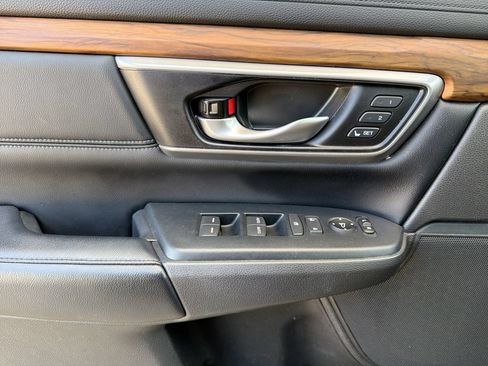 Used 2018 Honda CR-V Touring image 29