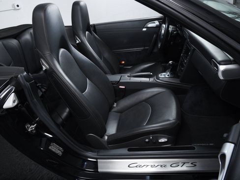 Used 2011 Porsche 911 Carrera GTS RWD image 7