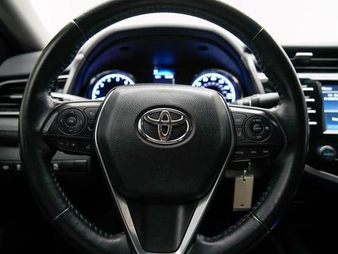 Used 2020 Toyota Camry SE image 31