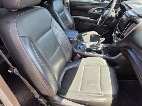 Used 2021 Chevrolet Traverse Premier w/ Redline Edition FWD image 10