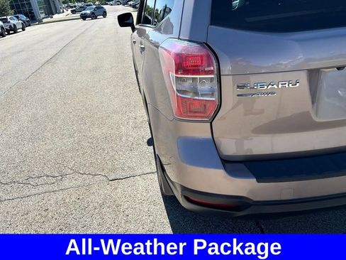 Used 2016 Subaru Forester 2.5i Premium w/ All-Weather Package AWD/4WD image 4