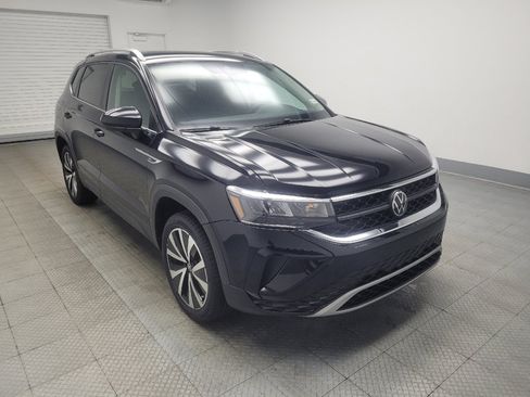 Used 2024 Volkswagen Taos SE FWD image 13