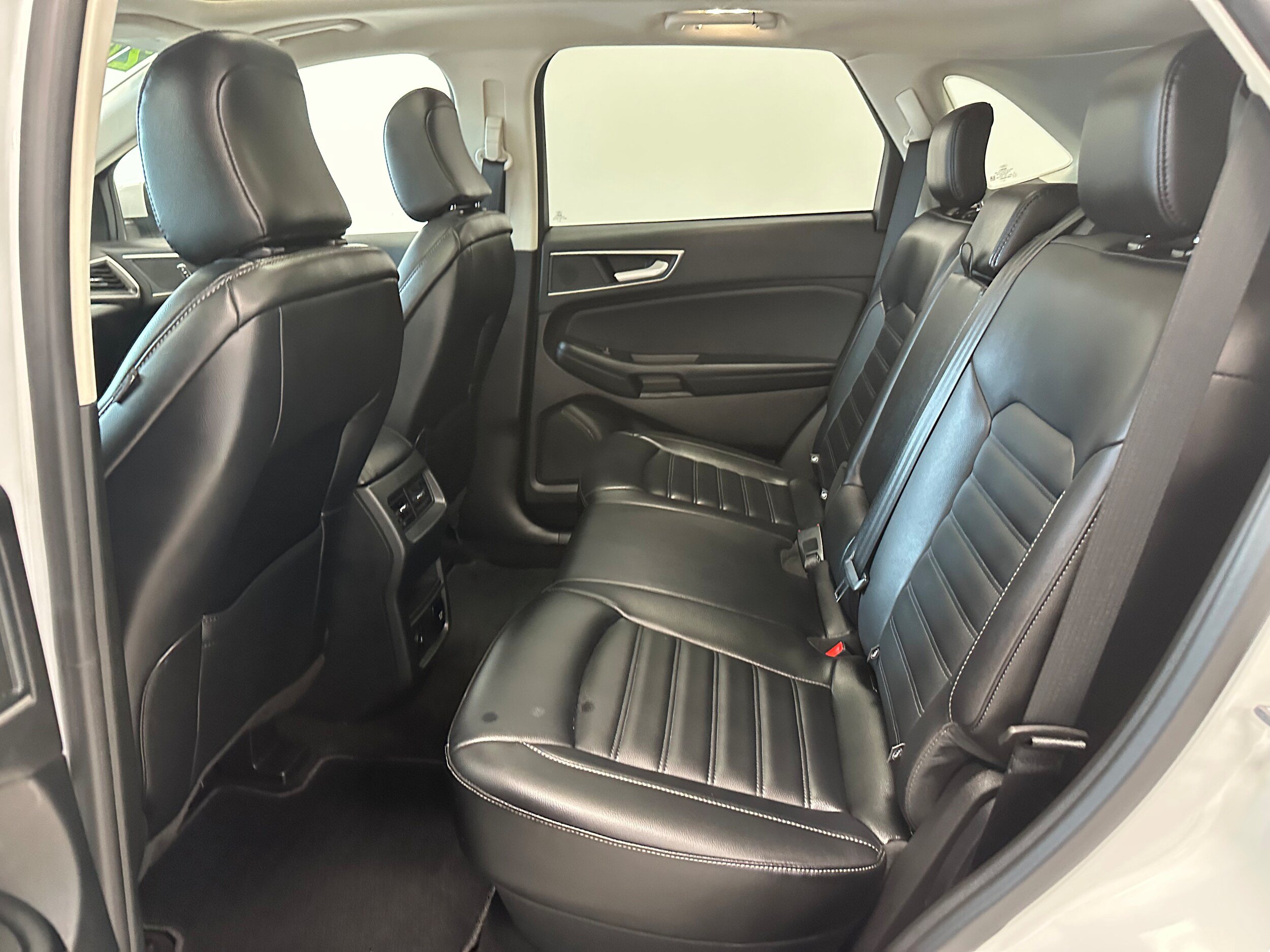 Used 2024 Ford Edge SEL w/ Convenience Package AWD/4WD image 12