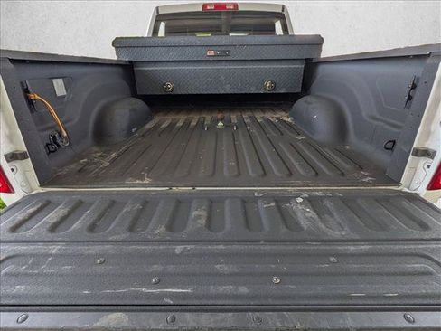 Used 2022 RAM 3500 Tradesman w/ Chrome Appearance Group AWD/4WD image 7