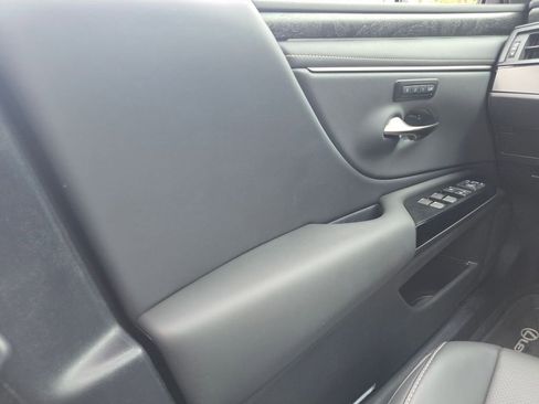 Certified 2025 Lexus ES 300h 300h image 31
