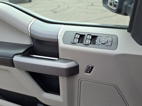 Used 2018 Ford F150 XLT w/ Equipment Group 302A Luxury image 16