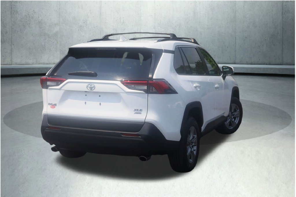 Certified 2024 Toyota RAV4 XLE w/ Convenience Package AWD/4WD image 10