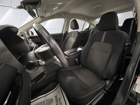 Used 2022 Nissan Sentra SV w/ All-Weather Package FWD image 8