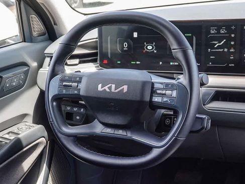 Certified 2024 Kia EV9 Land AWD/4WD image 13
