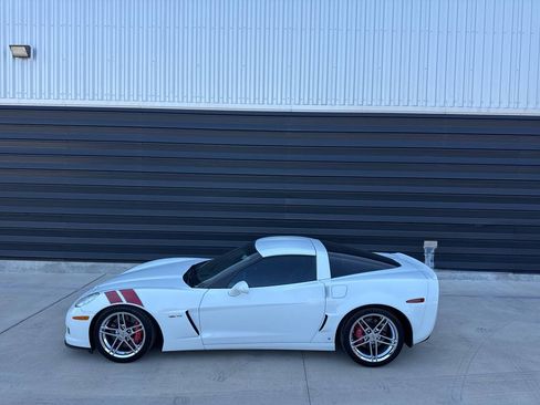 Used 2007 Chevrolet Corvette Z06 w/ Preferred Equipment Group RWD image 12