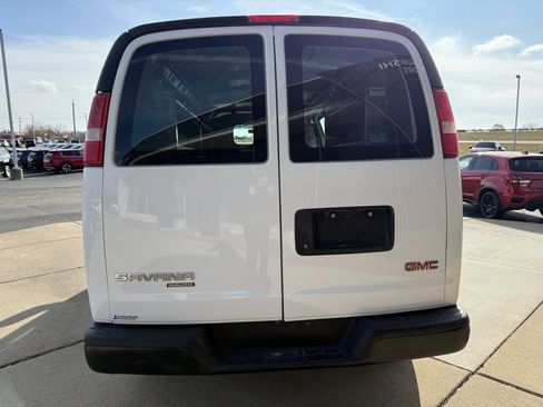 Used 2016 GMC Savana 2500 Extended image 15