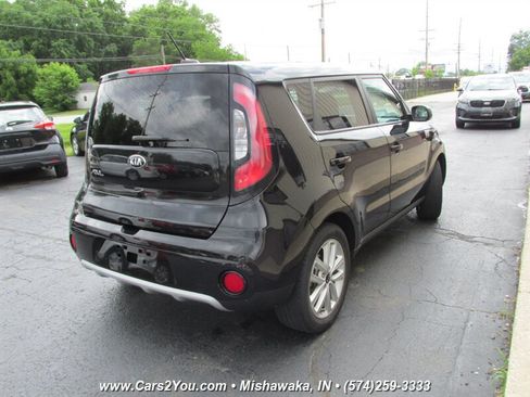 Used 2019 Kia Soul + FWD image 5