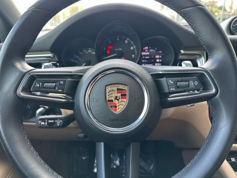 Certified 2025 Porsche Macan AWD/4WD image 25