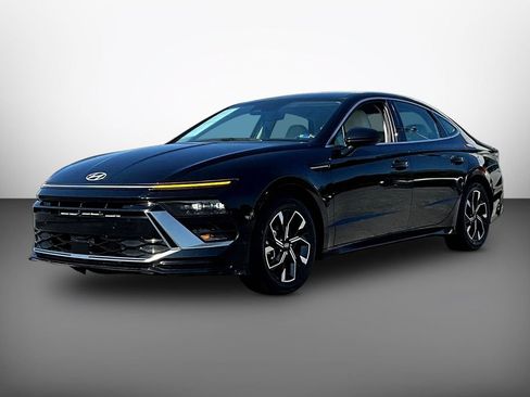 Certified 2024 Hyundai Sonata SEL FWD image 3