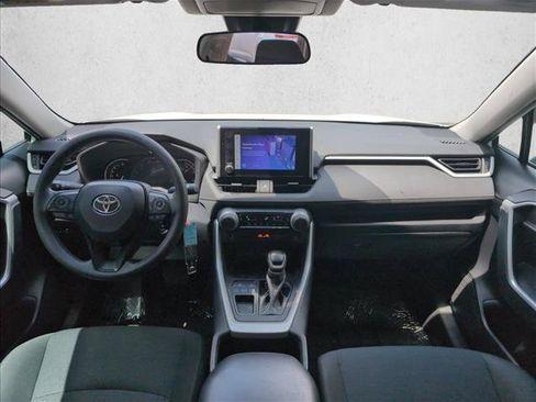 Used 2024 Toyota RAV4 LE FWD image 20