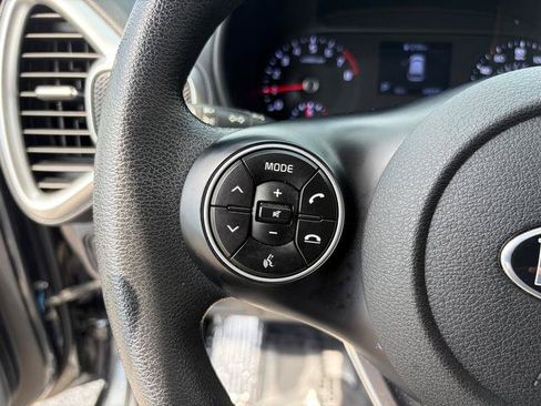 Used 2020 Kia Soul LX FWD image 20
