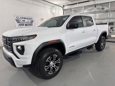 Used 2023 GMC Canyon AT4 image 4