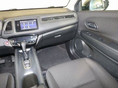 Used 2016 Honda HR-V EX image 11