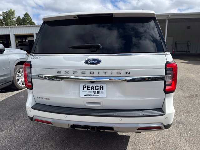 Used 2023 Ford Expedition Limited RWD image 2
