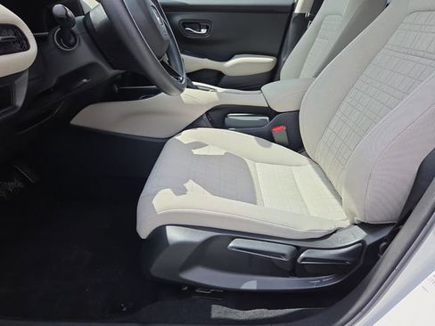 Used 2024 Honda HR-V LX image 11