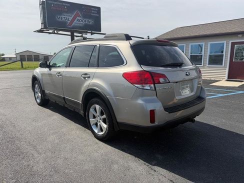 Used 2014 Subaru Outback 2.5i Limited w/ Moonroof Package AWD/4WD image 7